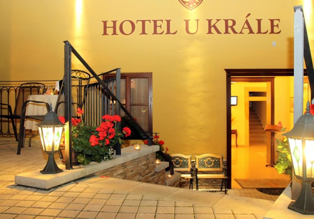 Hotel U Krale Jičín エクステリア 写真