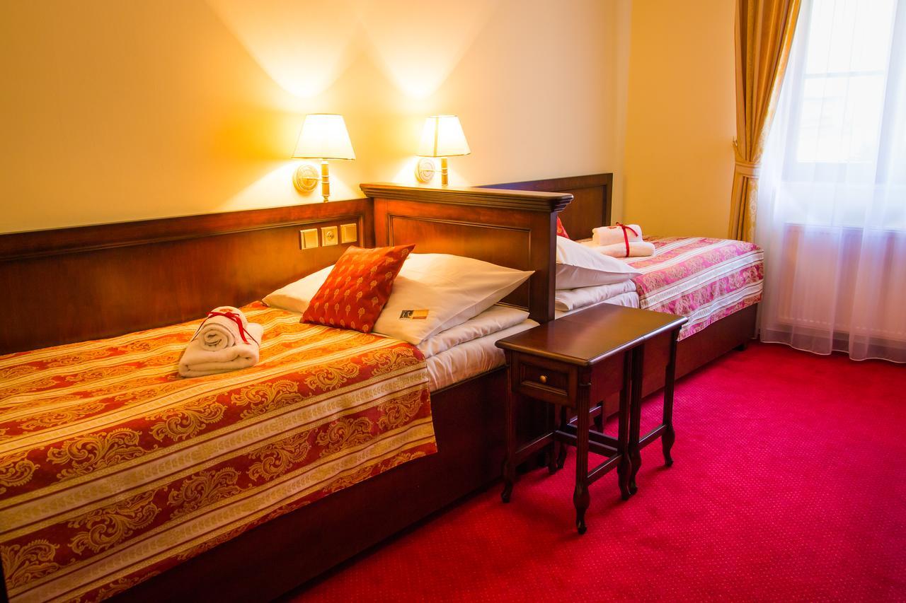 Hotel U Krale Jičín エクステリア 写真