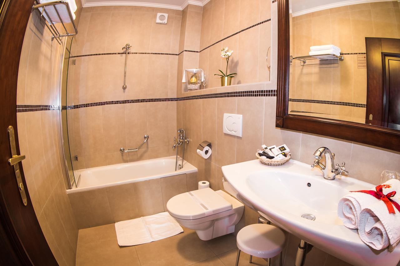 Hotel U Krale Jičín エクステリア 写真