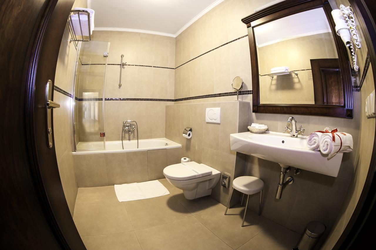 Hotel U Krale Jičín エクステリア 写真