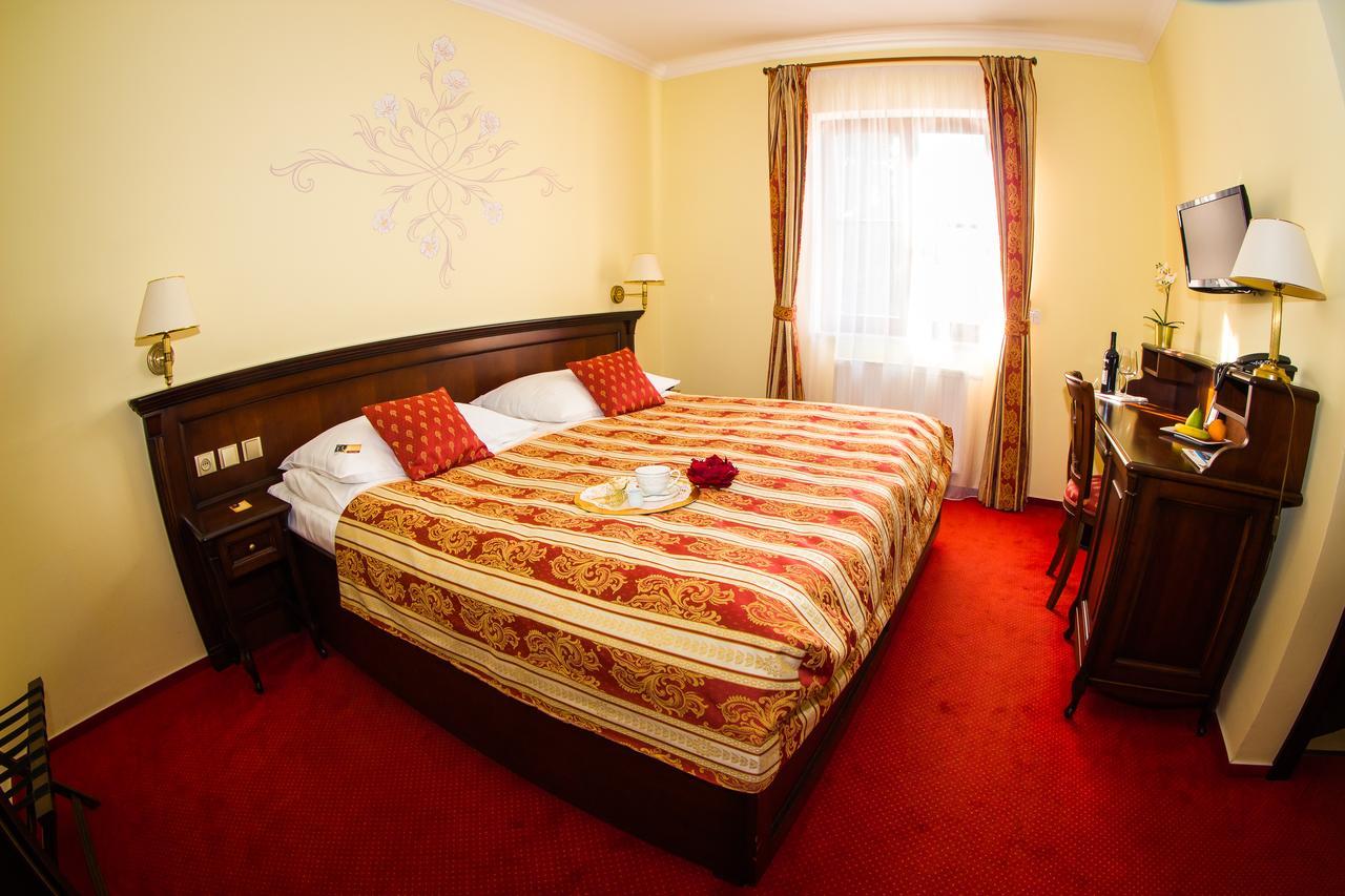 Hotel U Krale Jičín エクステリア 写真