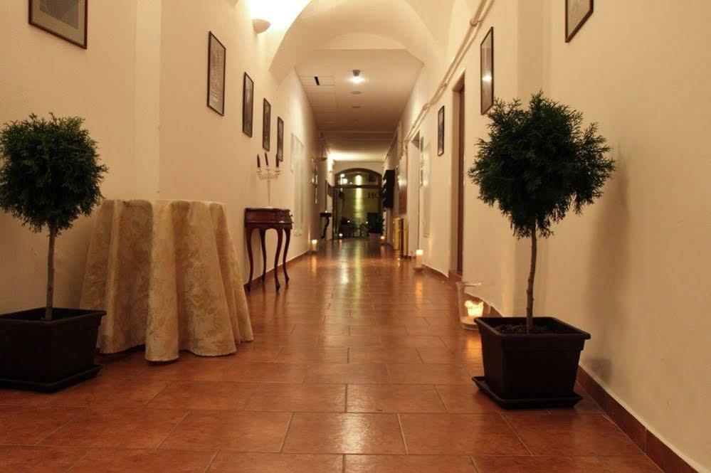 Hotel U Krale Jičín エクステリア 写真