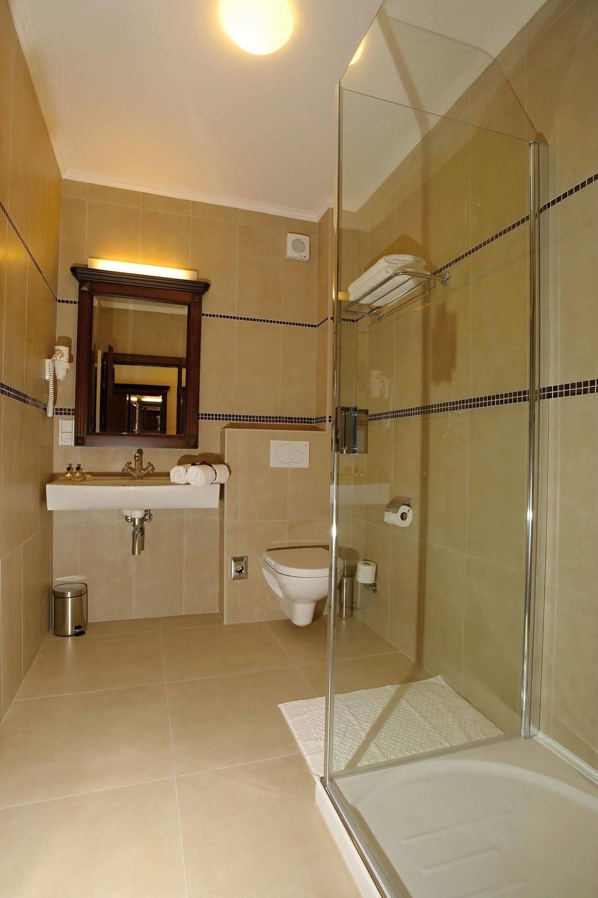 Hotel U Krale Jičín エクステリア 写真